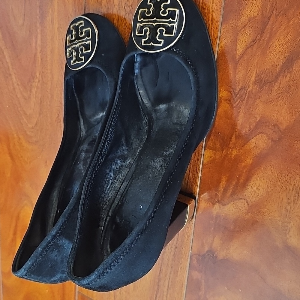 Tory Burch “Maddie” Suede Pumps — Elegant Block Heel Classic Sz 7.5 - Picture 6 of 13